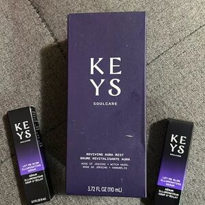 Alicia Keys- KEYS Soulcare Line

-Reviving Aura Mist
- 2 Let me Glow Serum